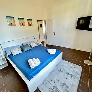 Relax & Design A Pochi Passi Dalla Stazione Florence